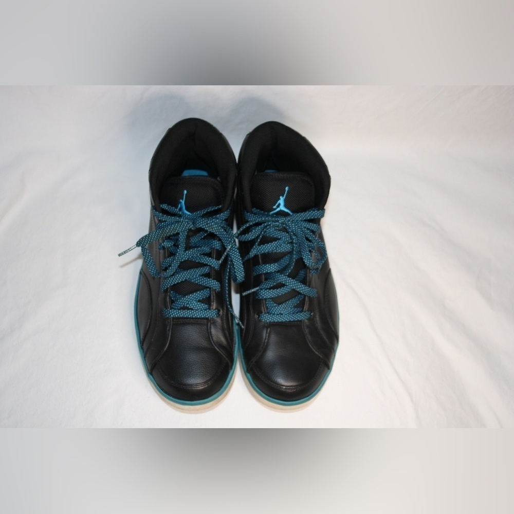 Jordan "Phly Legend" Black/Blue Leather Shoes Size: 9.5 (men) - Picture 3 of 10